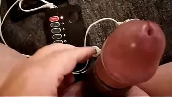 Abspielen Homo kotilainen mag elektrische Stimulation.