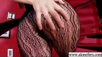 Putar Gadis amatir seksi dimasukkan ke dalam lubang video barang gila-01