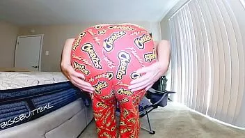 play Biggbutt2xl twerking his fat ass at home november 10th 2021