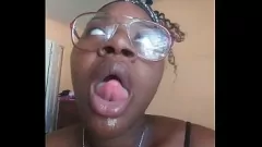 চালান Ebony MILF Naejae স্পষ্ট একক ফেটিশ সেশনে দুষ্টু হয়ে পড়ে