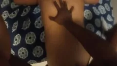 play Porra furiosa de uma buceta de ébano raspada