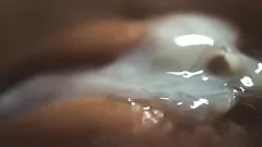 Abspielen Haarige Muschi Nahaufnahme: intensive Fick und Creampie