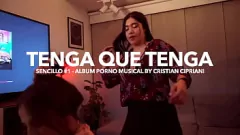 Reproduzir Adolescente morena gostosa fica travessa com tenga: pornô amador hardcore