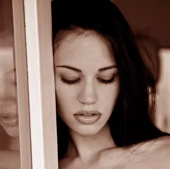 قناة Faith Leon